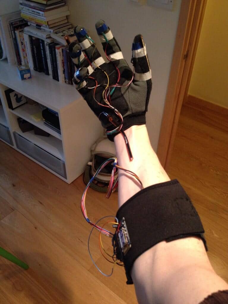 vr glove, virtual reality, surgeon simulator, oculus rift